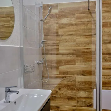 Axa Apartament Wierzbów